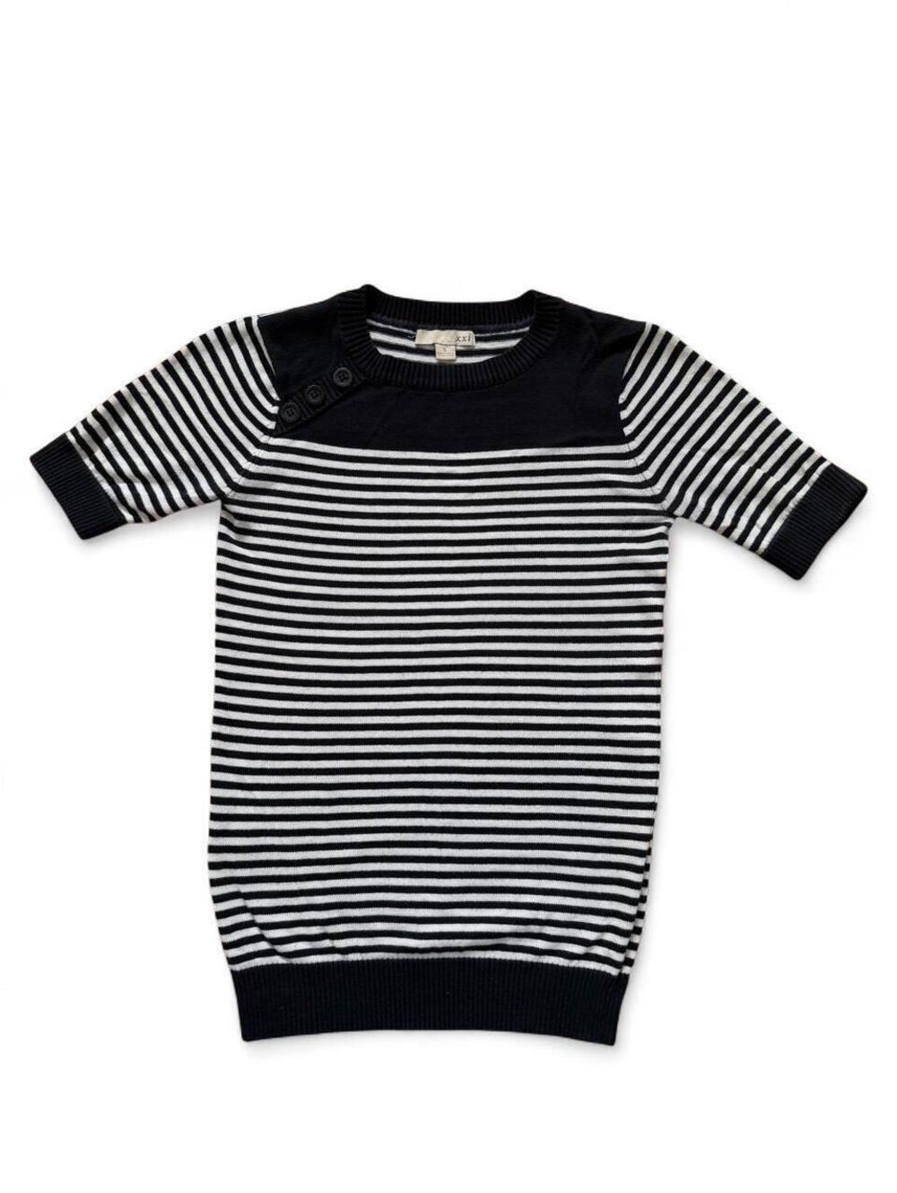 Y2K Women's White and Black Jumper
